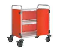 Chariot de service 3 plateaux, roues en plastique portes battantes : candyred, 900 x 600 x 950 mm